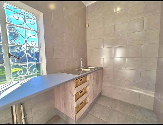 3 BEDROOM HOUSE FOR SALE IN BRENTHURST